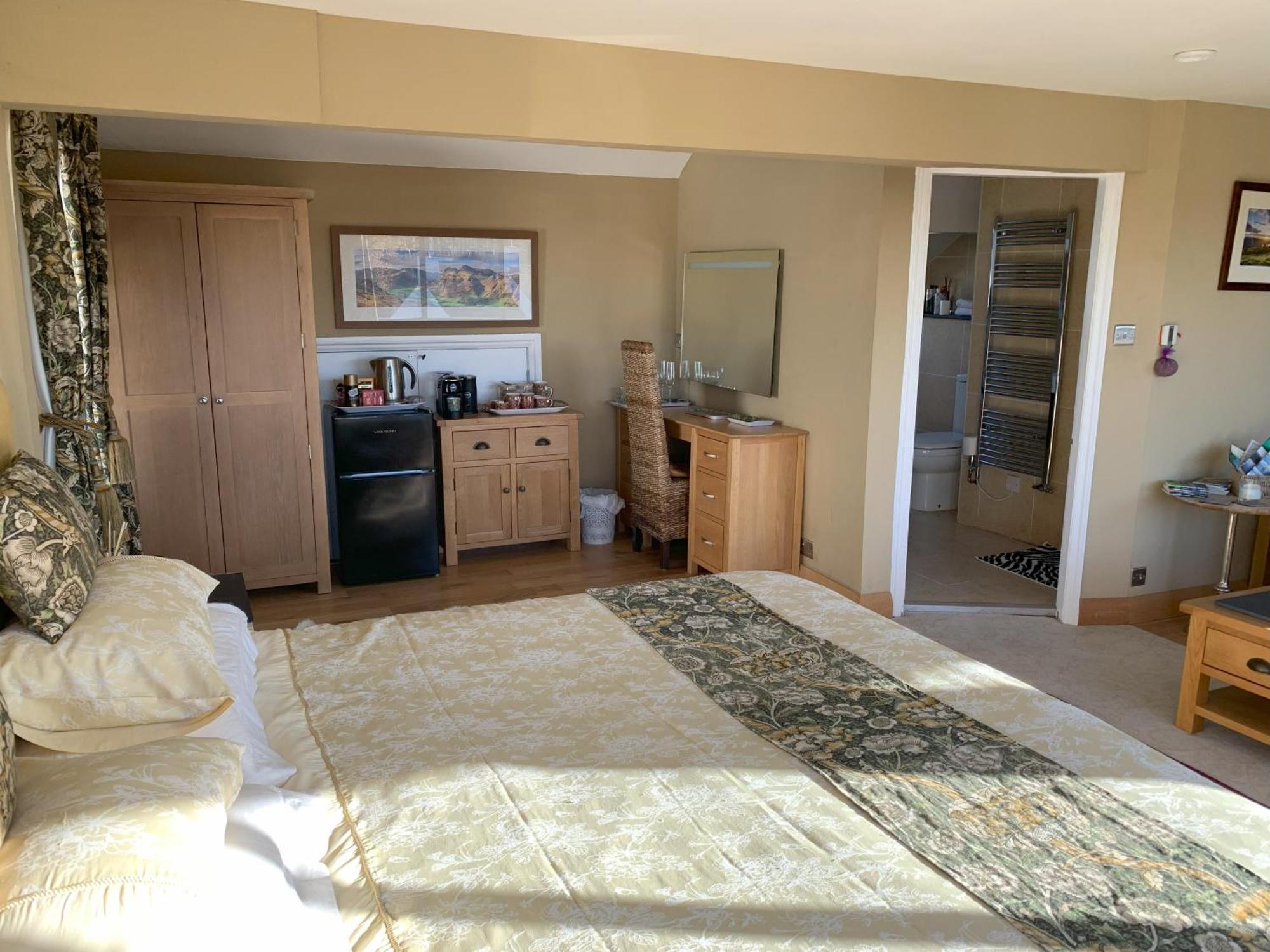 The Penthouse Bowness Luxury Loft Jacuzzi Bath & Complimentary Lakeview Spa Membership Exteriör bild